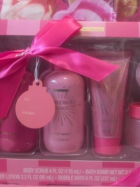 Champagne Kisses Pink Bath & Body Gift Set